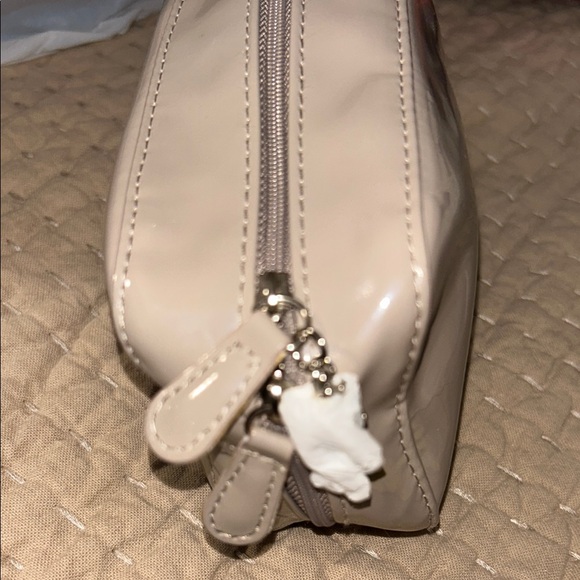 Dior Cream Cosmetic Pouch - Picture 6 of 6